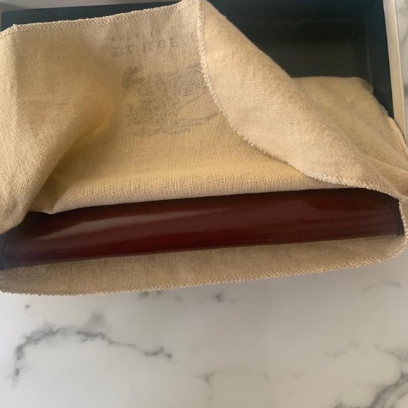 Burberry Authentic NWT and Box Zip Round Wallet - Picture 11 of 14